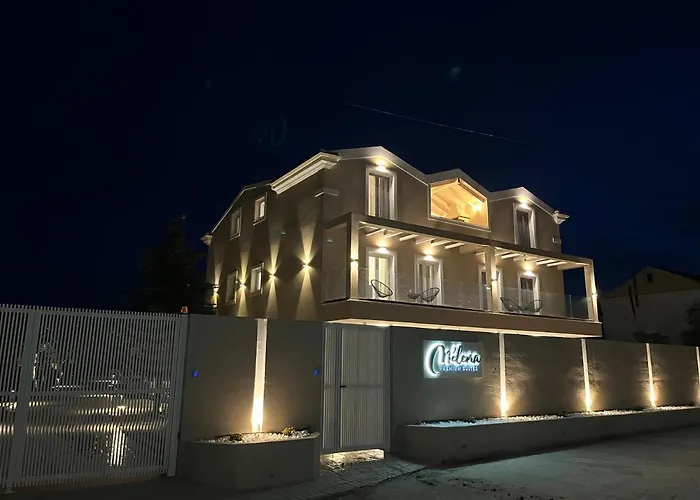 Melena Premium Suites